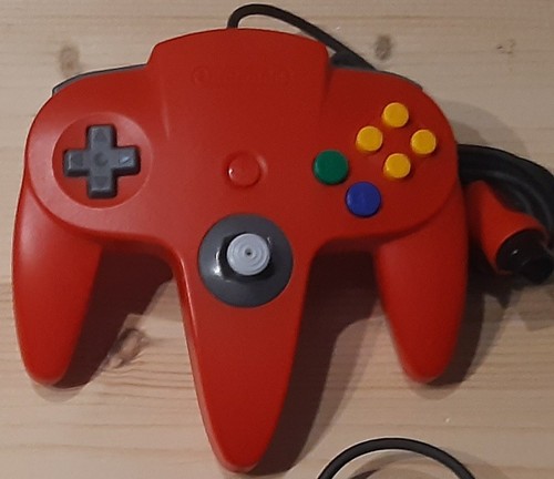 N64 gamepad rosso